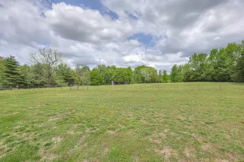 Exterior - 590 Allisona Rd, Eagleville, TN 37060 photo 9 of 12