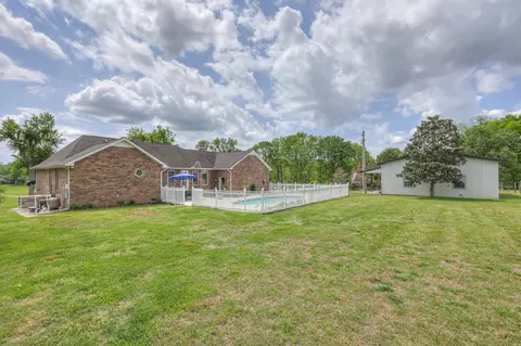 Exterior - 590 Allisona Rd, Eagleville, TN 37060 photo 4 of 12