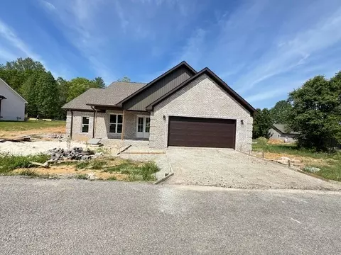 100 Lexie Ln, Lawrenceburg, TN 38464