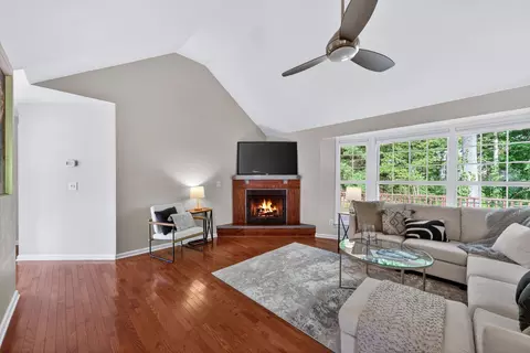 Living - 1505 Heller Rdg, Spring Hill, TN 37174 photo 2 of 2