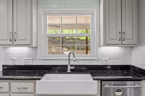 Kitchen - 106 Canary Dr, Dickson, TN 37055 photo 4 of 5