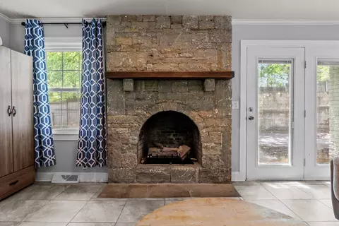 Entry Way - 106 Canary Dr, Dickson, TN 37055 photo 2 of 2