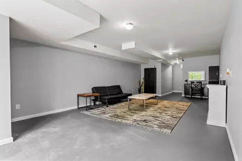 Living - 106 Canary Dr, Dickson, TN 37055 photo 1 of 2