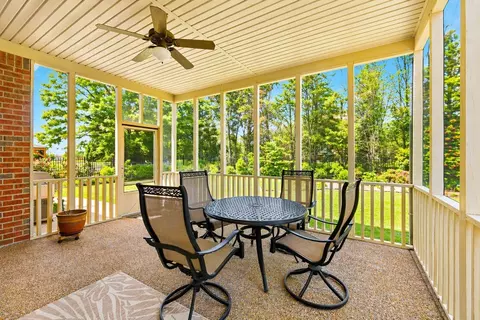 650 Bonita Pkwy S, Hendersonville, TN 37075