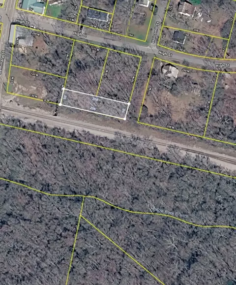 0 Seminary St E, Hollow Rock, TN 38342
