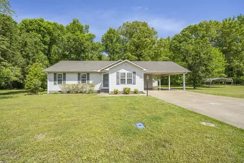 220 Linden Ln, Adamsville, TN 38310