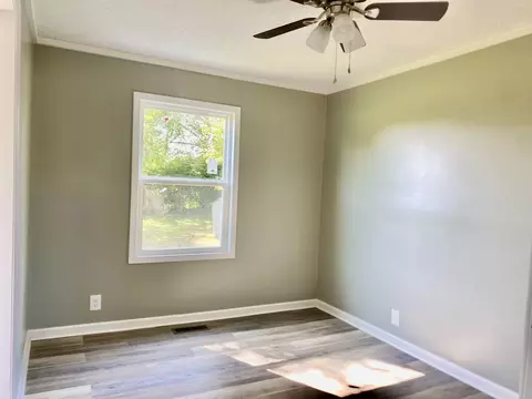 Bedroom - 2471 Smartt Station Rd, Morrison, TN 37357 photo 1 of 6