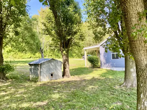 Exterior - 2471 Smartt Station Rd, Morrison, TN 37357 photo 10 of 12