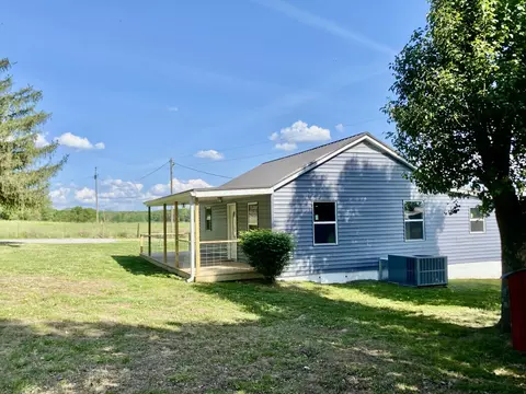 Exterior - 2471 Smartt Station Rd, Morrison, TN 37357 photo 4 of 12