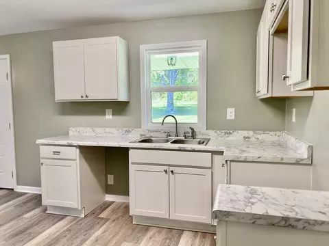 Kitchen - 2471 Smartt Station Rd, Morrison, TN 37357 photo 1 of 2