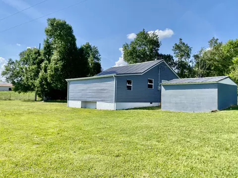 Exterior - 2471 Smartt Station Rd, Morrison, TN 37357 photo 6 of 12