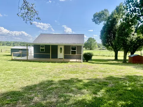 Exterior - 2471 Smartt Station Rd, Morrison, TN 37357 photo 2 of 12