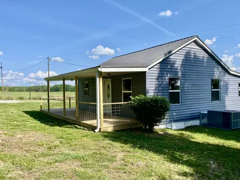 Exterior - 2471 Smartt Station Rd, Morrison, TN 37357 photo 8 of 12