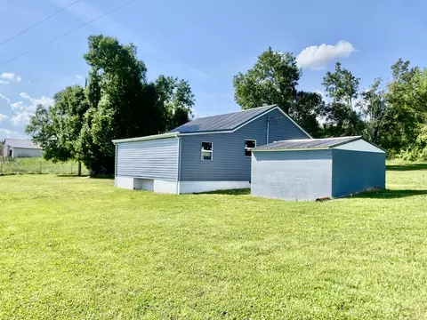 Exterior - 2471 Smartt Station Rd, Morrison, TN 37357 photo 5 of 12