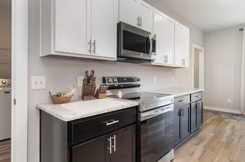 Kitchen - 2074 Morgan Ct, Springfield, TN 37172 photo 2 of 2