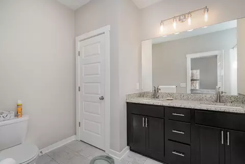 Bath - 2074 Morgan Ct, Springfield, TN 37172 photo 3 of 4