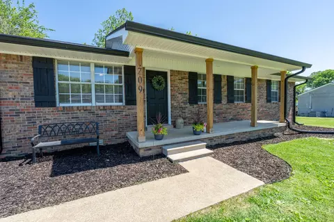 709 Windsor Ave, Lawrenceburg, TN 38464
