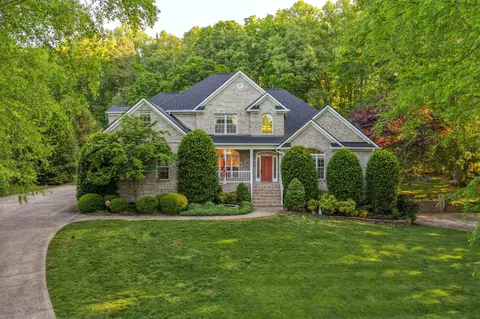 7813 Clara Chase Dr, Ooltewah, TN 37363