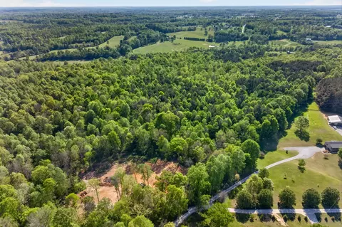24 Timber Ln, Mcminnville, TN 37110