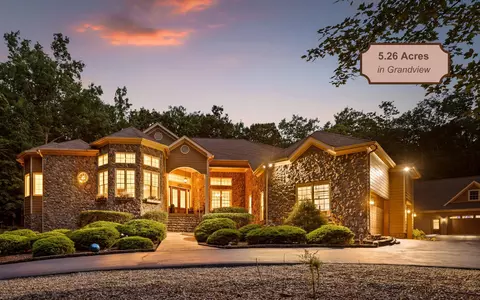 240 Horseshoe Bend Rd E, Signal Mountain, TN 37377