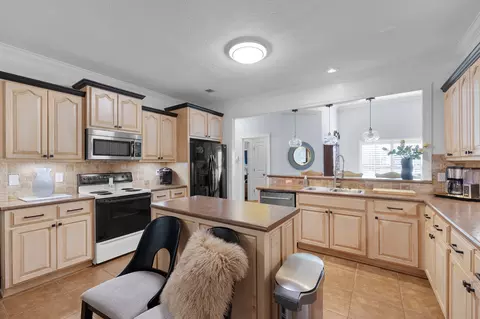 Kitchen - 99 Emerald Ridge Cv, Jackson, TN 38305 photo 1 of 4