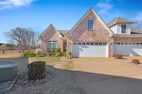99 Emerald Ridge Cv, Jackson, TN 38305
