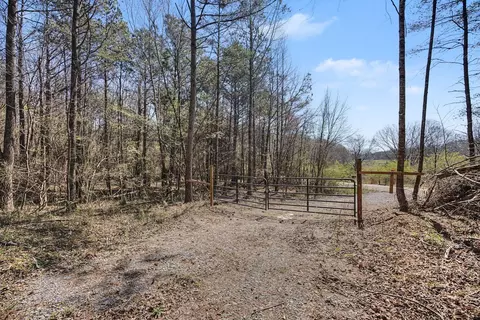 4749 Parker Loop Rd, Birchwood, TN 37308