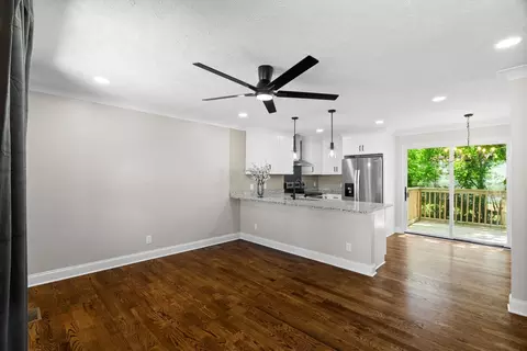 Living - 203 22nd Ave E, Springfield, TN 37172 photo 1 of 3