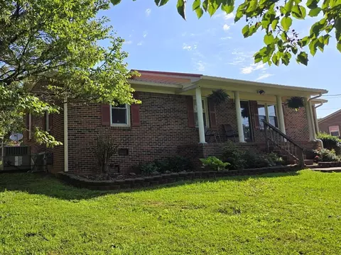 301 Mcquade Cir, Mcminnville, TN 37110