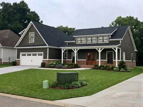 3213 Stonehorn Dr, Bell Buckle, TN 37020