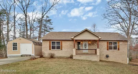 125 Catoosa Canyon Dr, Crossville, TN 38571