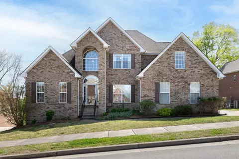 852 Fonnic Dr, Nashville, TN 37207