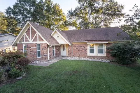 3830 Haynes Rd, Memphis, TN 38133