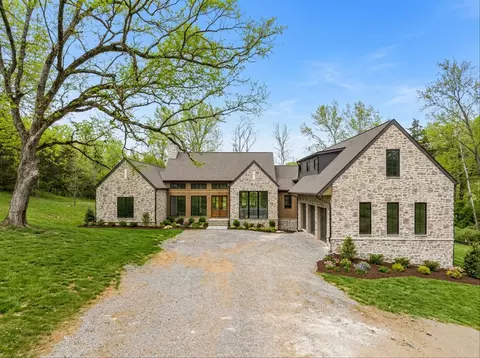 1801 Bittersweet Trl, Thompsons Station, TN 37179