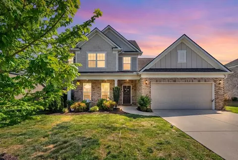 5003 Stately Dr, Thompsons Station, TN 37179