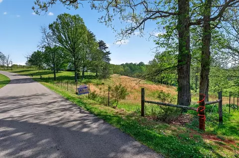 Exterior - 515 Jericho Rd, Quebeck, TN 38579 photo 3 of 8