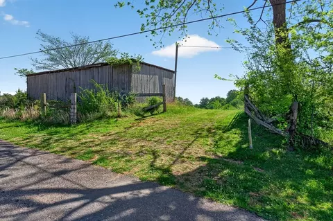 Exterior - 515 Jericho Rd, Quebeck, TN 38579 photo 5 of 8