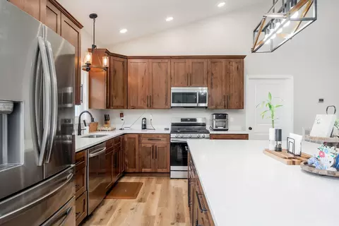 Kitchen - 5931 Buffalo Valley Rd, Baxter, TN 38544 photo 2 of 8