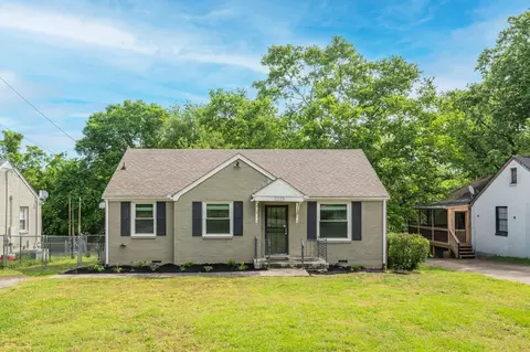 2223 Fernwood Dr, Nashville, TN 37216