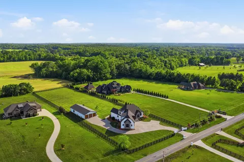 524 Fern Valley Rd, White House, TN 37188