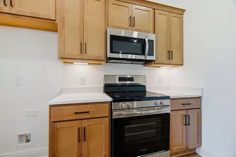 Kitchen - 402 Marcella Ct, Dickson, TN 37055 photo 4 of 4