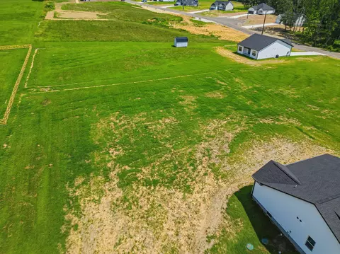 View/Area - 402 Marcella Ct, Dickson, TN 37055 photo 6 of 9