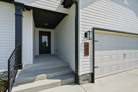 Exterior - 402 Marcella Ct, Dickson, TN 37055 photo 9 of 15
