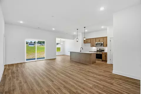 Living - 402 Marcella Ct, Dickson, TN 37055 photo 1 of 4