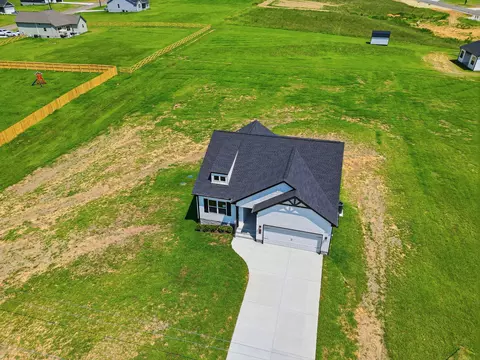 View/Area - 402 Marcella Ct, Dickson, TN 37055 photo 5 of 9