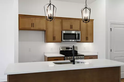 Kitchen - 402 Marcella Ct, Dickson, TN 37055 photo 2 of 4