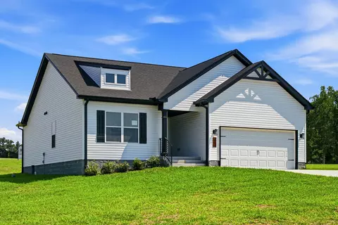 Exterior - 402 Marcella Ct, Dickson, TN 37055 photo 4 of 15