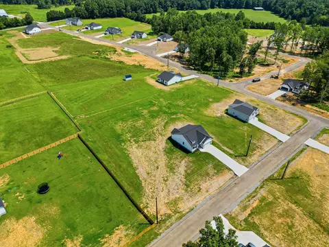 View/Area - 402 Marcella Ct, Dickson, TN 37055 photo 2 of 9
