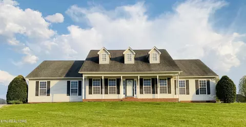 2190 Misty Ridge Dr, Lenoir City, TN 37772