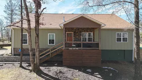 5205 Hamburg Rd, Michie, TN 38357